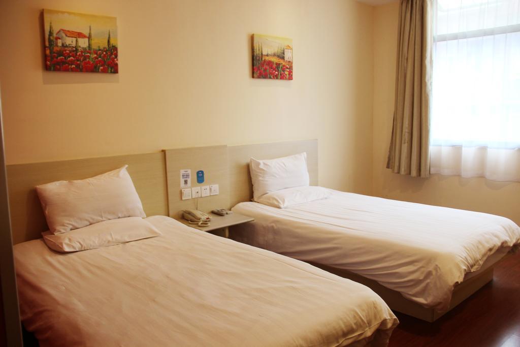 Hanting Express Wuxi Dongjiang Xindong Square Room photo